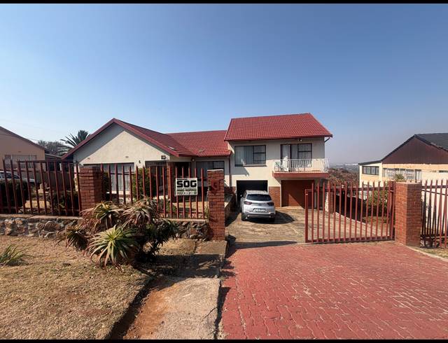 3 BEDROOM HOUSE FOR SALE IN RISANA
